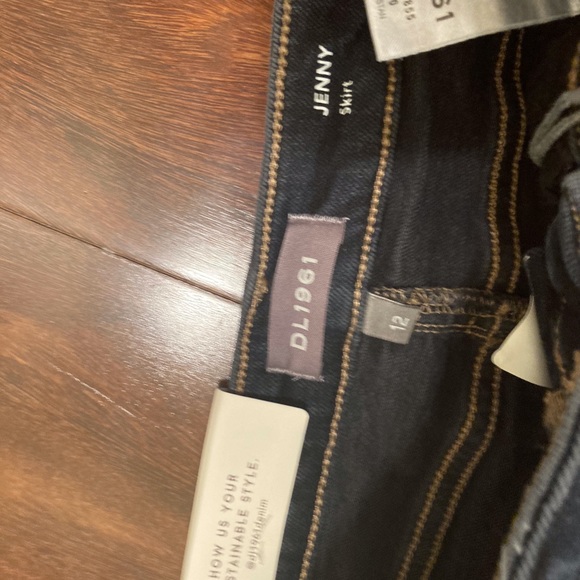 NWT Girls DL1961 Jean/Denim Skirt - size 12, black - Picture 3 of 4